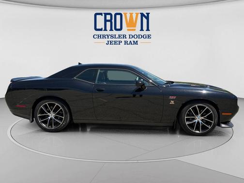 Pitch Black Clearcoat 2017 Dodge Challenger R/T Scat Pack