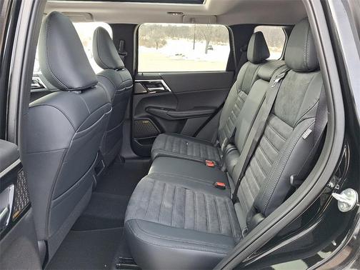 2026 Mitsubishi Outlander SE 1.5T S-AWC