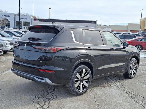 Black Diamond 2026 Mitsubishi Outlander SE 1.5T S-AWC