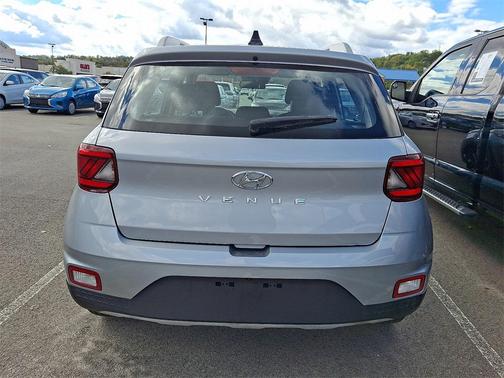 2021 Hyundai VENUE SEL