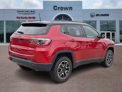 Red Hot Pearlcoat 2025 Jeep Compass Trailhawk