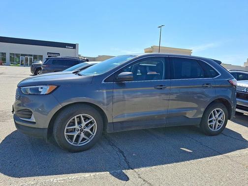 Carbonized Gray Metallic 2024 Ford Edge SEL