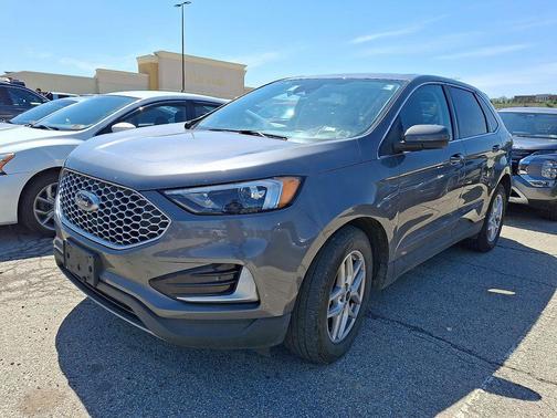 Carbonized Gray Metallic 2024 Ford Edge SEL