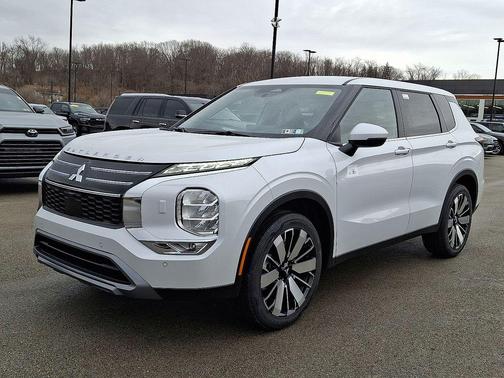 White Diamond 2026 Mitsubishi Outlander SE 1.5T S-AWC