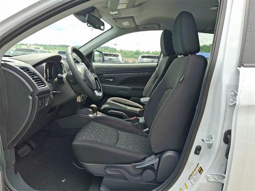 2025 Mitsubishi Outlander Sport 2.0 LE