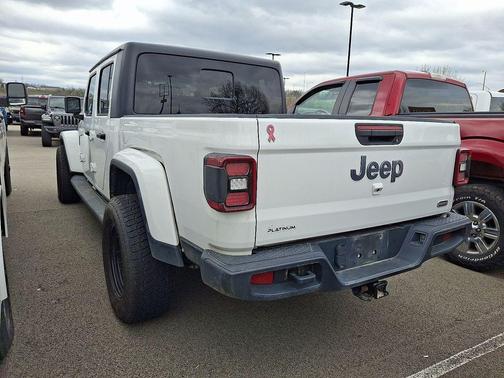 Bright White Clearcoat 2021 Jeep Gladiator Overland