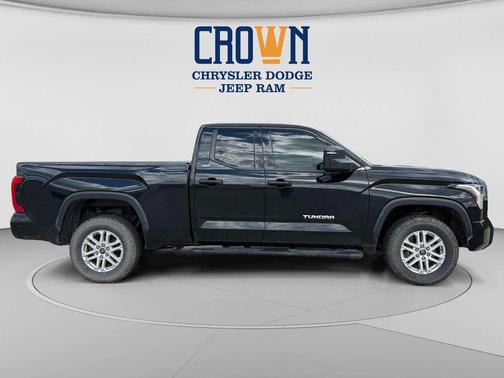 Midnight Black Metallic 2022 Toyota Tundra SR5