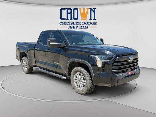 Midnight Black Metallic 2022 Toyota Tundra SR5