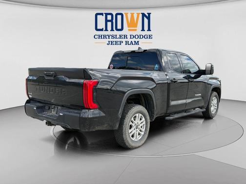Midnight Black Metallic 2022 Toyota Tundra SR5