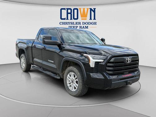 Midnight Black Metallic 2022 Toyota Tundra SR5