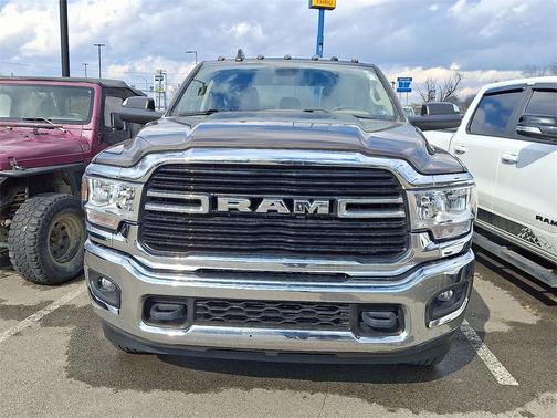 2019 RAM 3500 Big Horn Mega Cab 4x4 6'4' Box