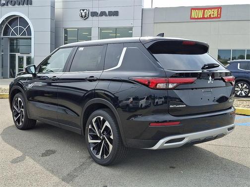 2025 Mitsubishi Outlander PHEV SE S-AWC