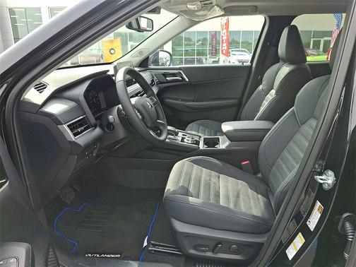 2025 Mitsubishi Outlander PHEV SE S-AWC