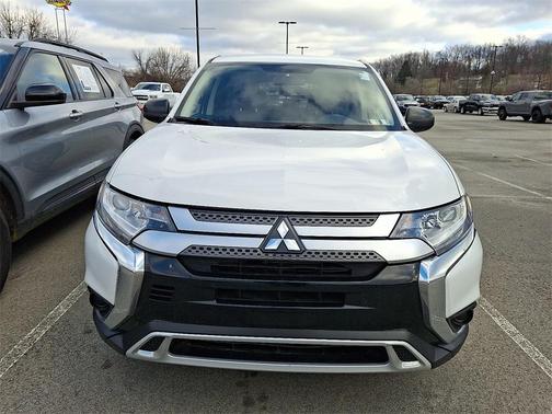 2020 Mitsubishi Outlander ES