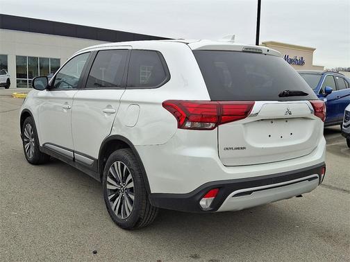 2020 Mitsubishi Outlander ES