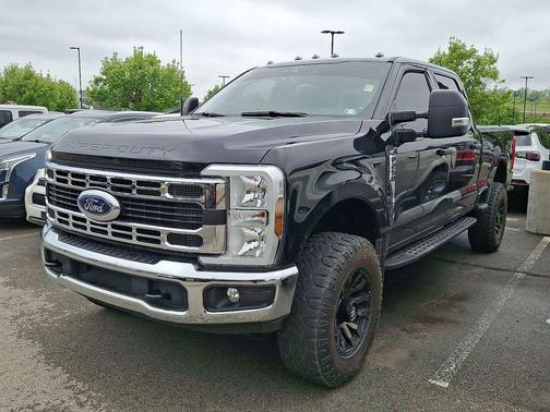 Agate Black Metallic 2024 Ford F-250 XLT