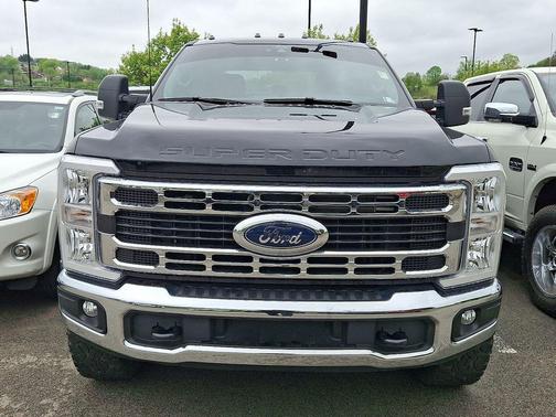Agate Black Metallic 2024 Ford F-250 XLT