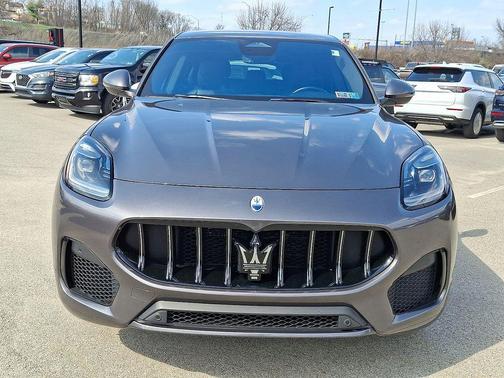 Gray 2024 Maserati Grecale GT