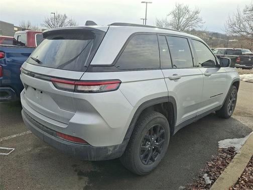 2025 Jeep Grand Cherokee Altitude