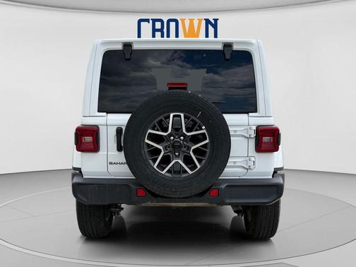 Bright White Clearcoat 2026 Jeep Wrangler 4-Door Sahara 4x4