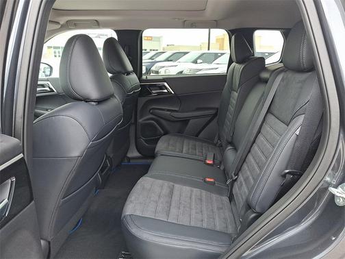 2025 Mitsubishi Outlander PHEV SE S-AWC