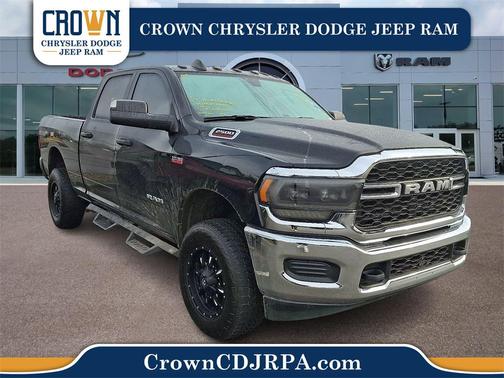 2022 RAM 2500 Tradesman Crew Cab 4x4 6'4' Box