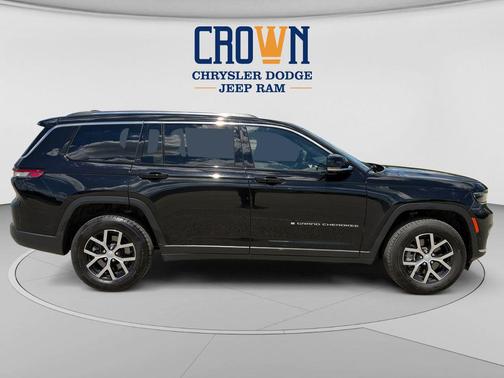 Diamond Black Crystal Pearlcoat 2023 Jeep Grand Cherokee L Limited