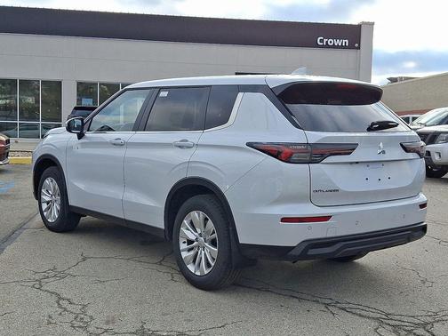 2026 Mitsubishi Outlander ES 1.5T S-AWC