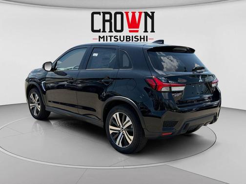 Labrador Black Pearl 2026 Mitsubishi Outlander Sport SE