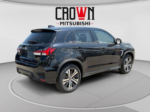 Labrador Black Pearl 2026 Mitsubishi Outlander Sport SE