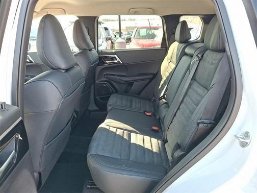 2026 Mitsubishi Outlander SE 1.5T S-AWC