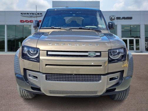 2024 Land Rover Defender 110 P400 X-Dynamic SE