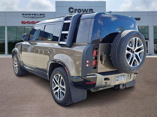 2024 Land Rover Defender 110 P400 X-Dynamic SE
