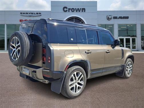 2024 Land Rover Defender 110 P400 X-Dynamic SE