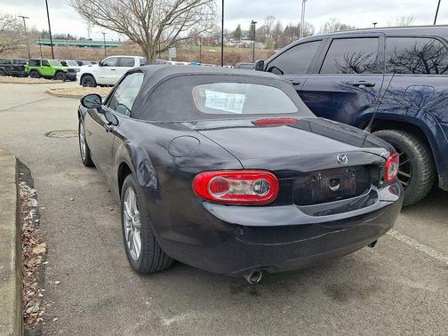 2014 Mazda MX-5 Miata Sport