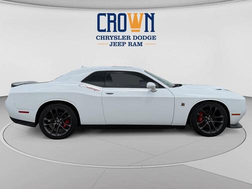 White Knuckle Clearcoat 2022 Dodge Challenger R/T Scat Pack