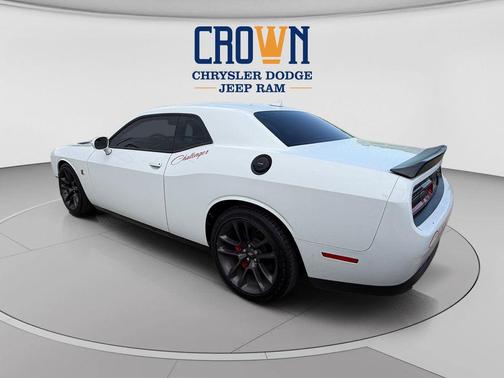 White Knuckle Clearcoat 2022 Dodge Challenger R/T Scat Pack