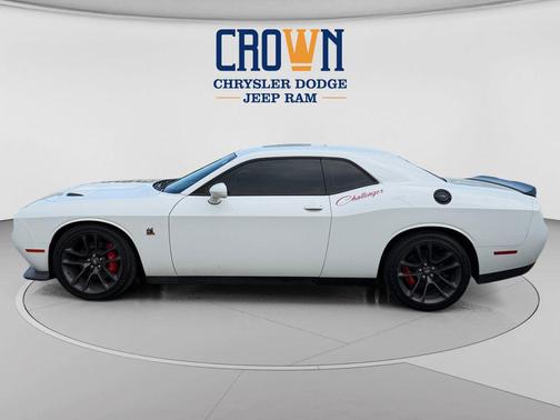 White Knuckle Clearcoat 2022 Dodge Challenger R/T Scat Pack