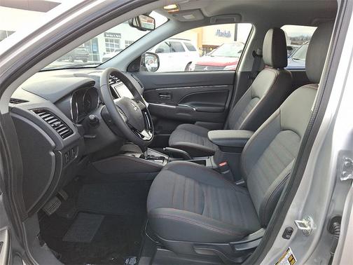 2025 Mitsubishi Outlander Sport SE
