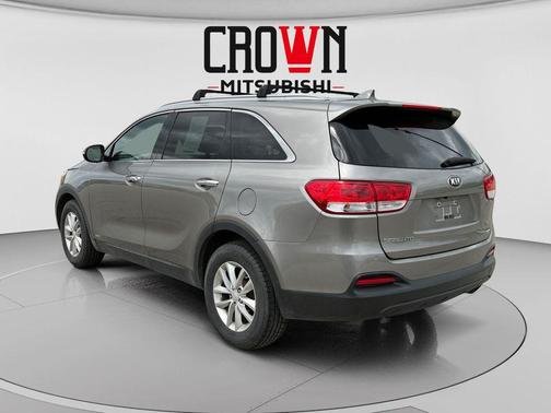Titanium Silver 2016 Kia Sorento LX