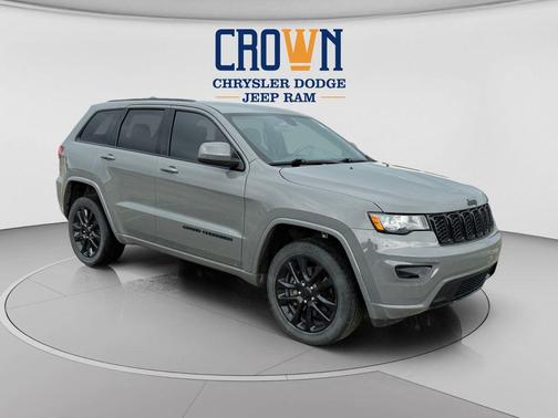 Sting-Gray Clearcoat 2021 Jeep Grand Cherokee Laredo
