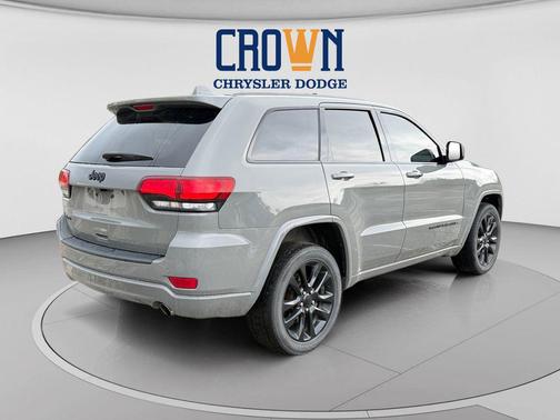 Sting-Gray Clearcoat 2021 Jeep Grand Cherokee Laredo