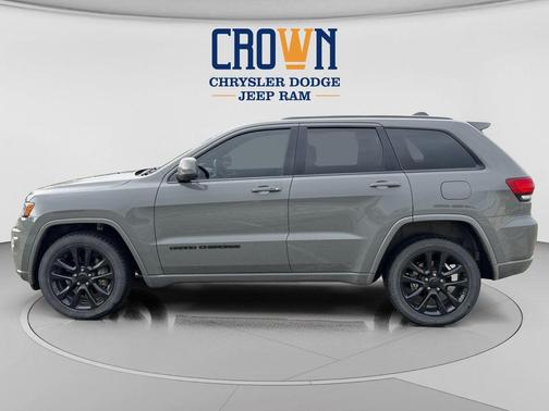 Sting-Gray Clearcoat 2021 Jeep Grand Cherokee Laredo