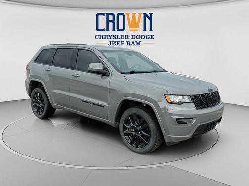 Sting-Gray Clearcoat 2021 Jeep Grand Cherokee Laredo