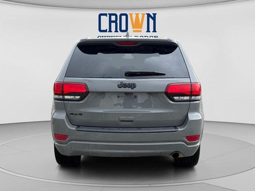 Sting-Gray Clearcoat 2021 Jeep Grand Cherokee Laredo