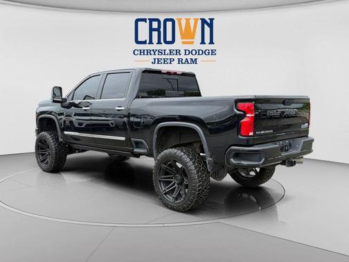 Black 2024 Chevrolet Silverado 2500 High Country