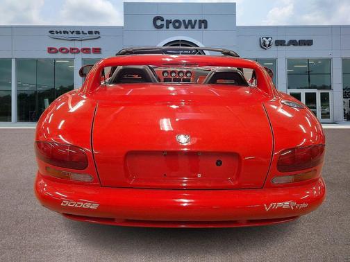 Red 1994 Dodge Viper RT/10