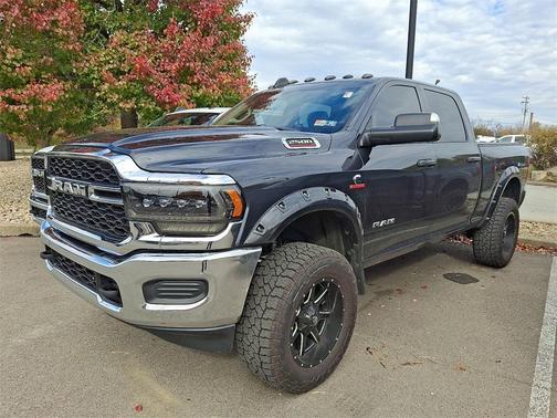 2020 RAM 2500 Tradesman Crew Cab 4X4 6'4' Box