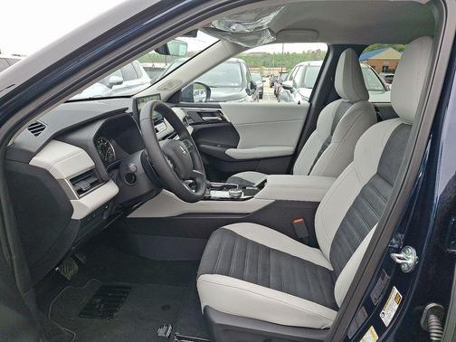 Cosmic Blue Metallic 2026 Mitsubishi Outlander SE 1.5T S-AWC