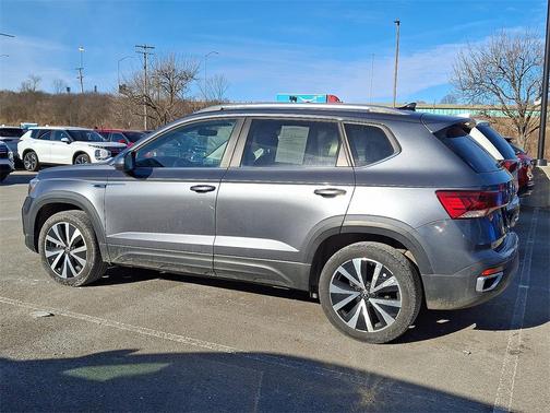 2024 Volkswagen Taos 1.5T SE